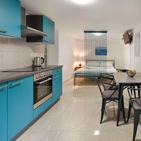 Cezar Luxury Apartment Omiš Eksteriør billede