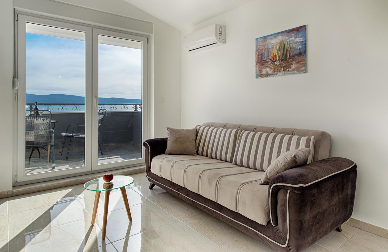 Cezar Luxury Apartment Omiš Eksteriør billede