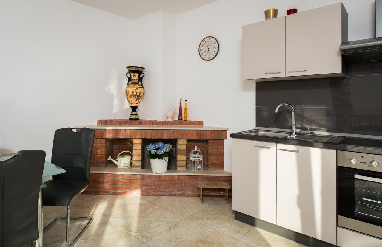 Cezar Luxury Apartment Omiš Eksteriør billede