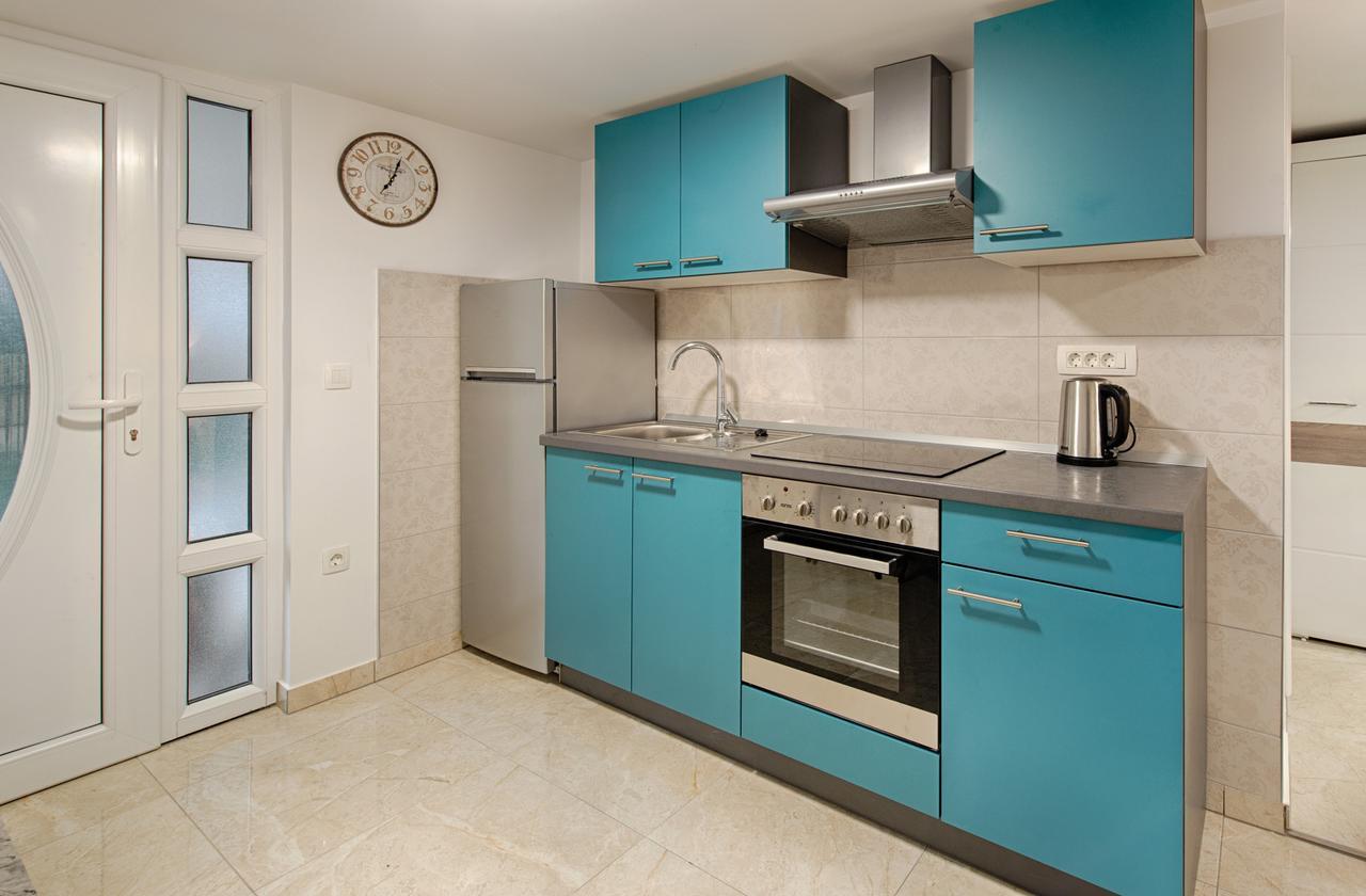 Cezar Luxury Apartment Omiš Eksteriør billede