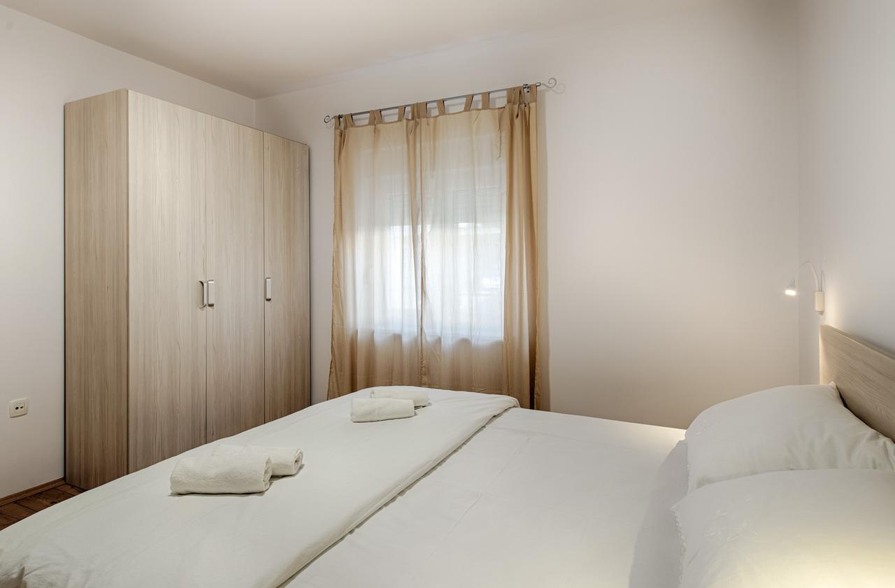 Cezar Luxury Apartment Omiš Eksteriør billede