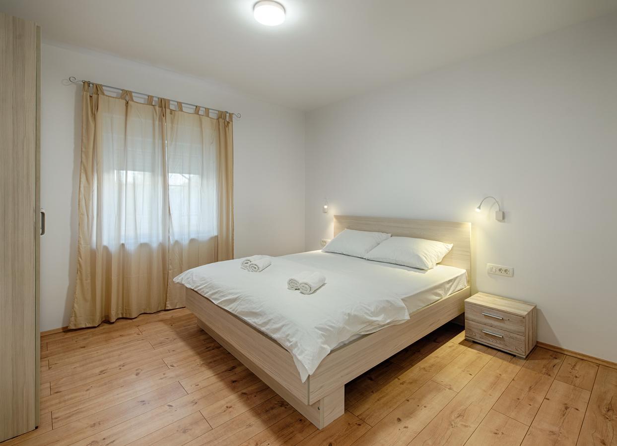 Cezar Luxury Apartment Omiš Eksteriør billede