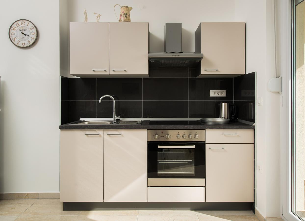 Cezar Luxury Apartment Omiš Eksteriør billede